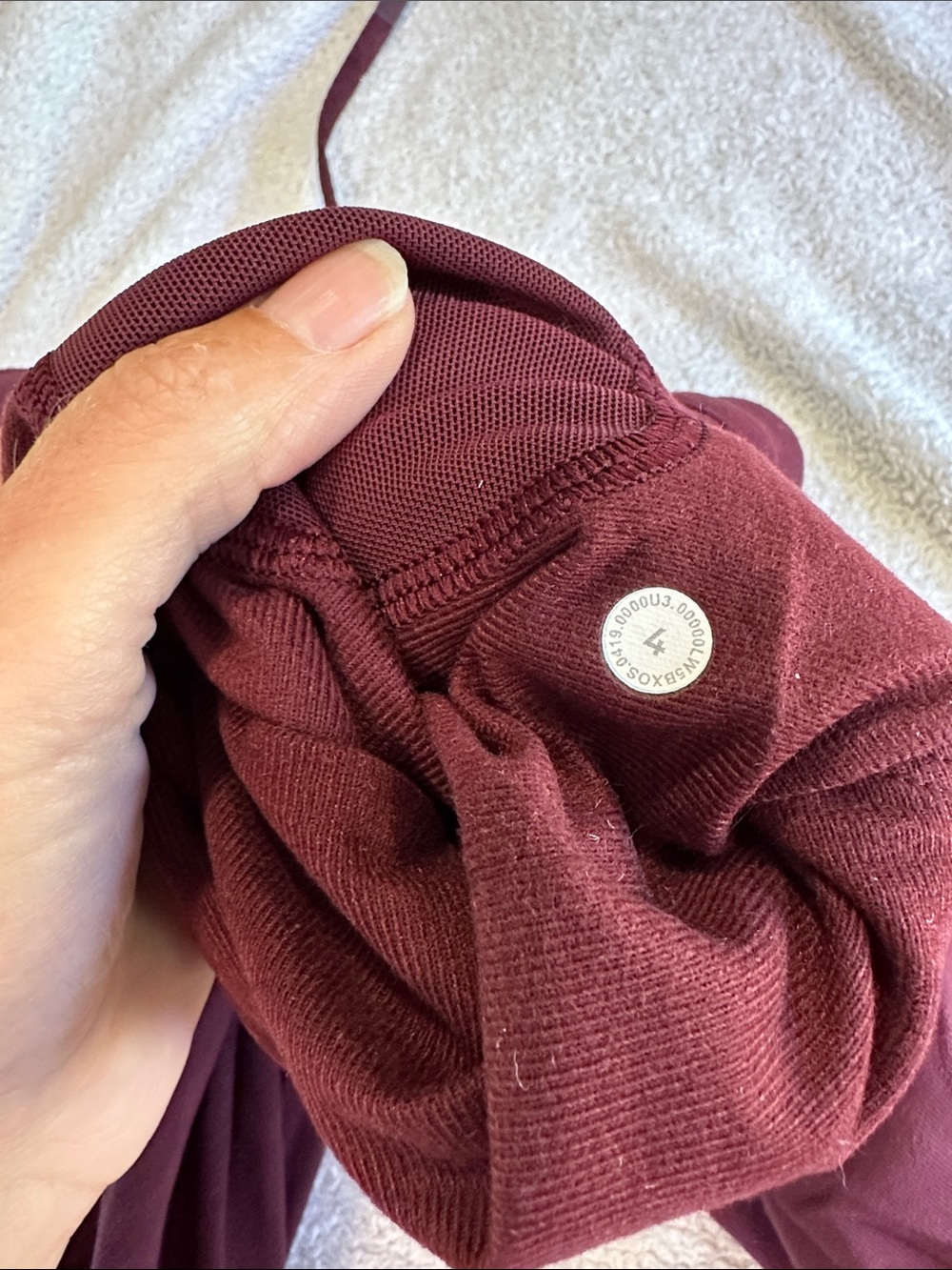 Lululemon dark red  Jogger Sweatpants  size 4  read below 👇🏻 - Picture 7 of 10